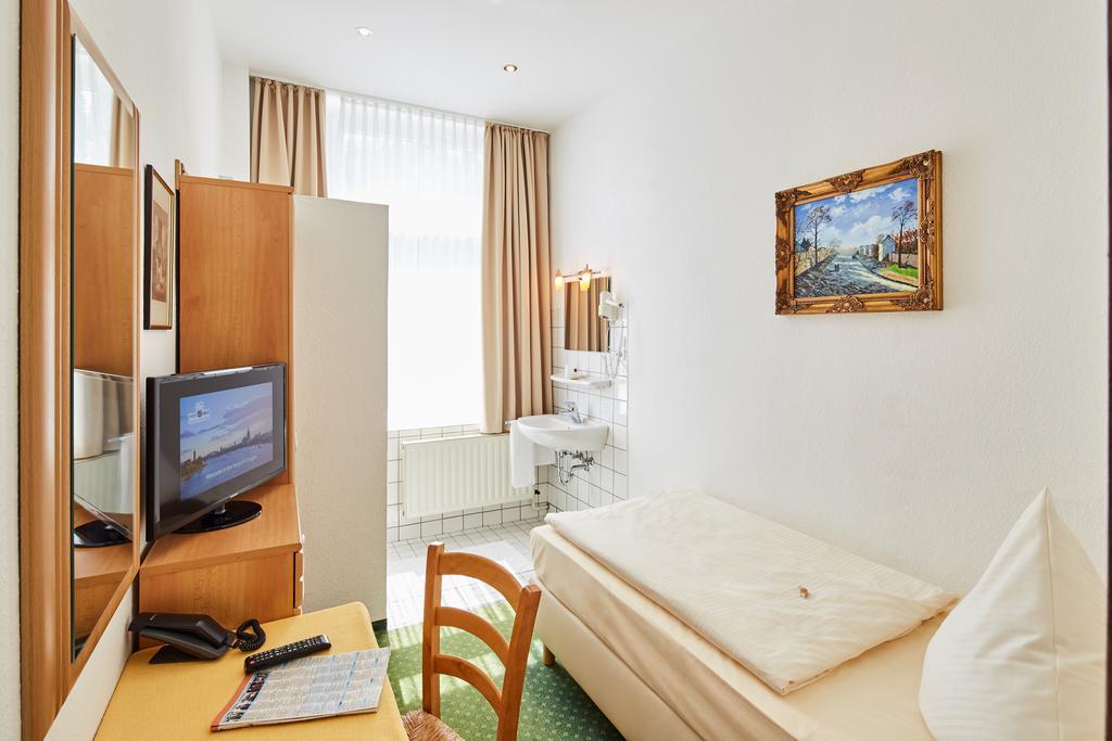 Hotel Weber Cologne Exterior photo