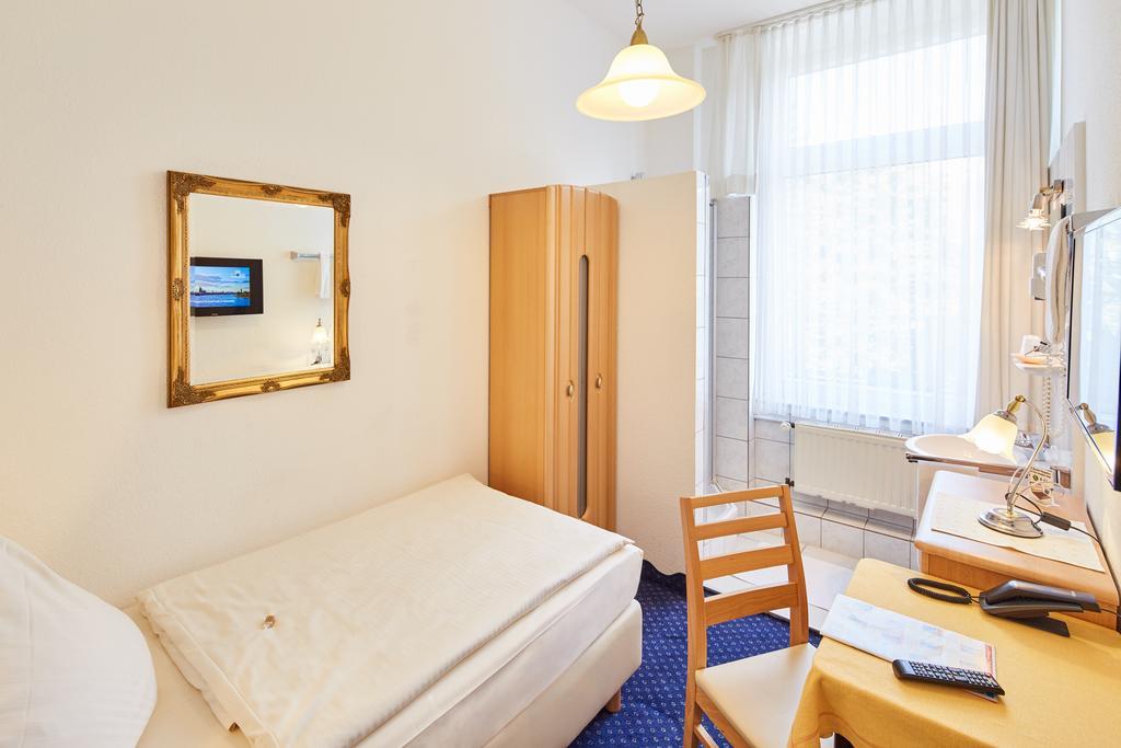 Hotel Weber Cologne Exterior photo