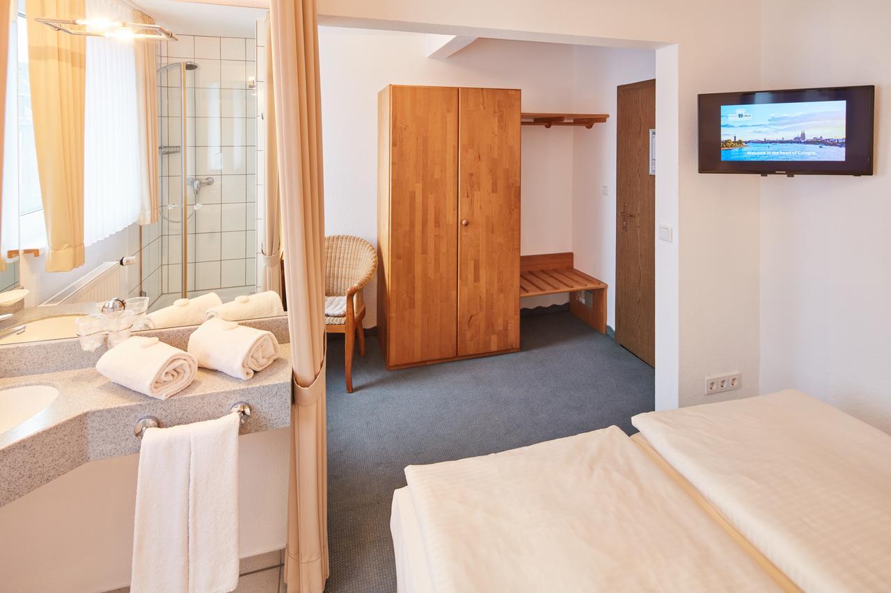 Hotel Weber Cologne Room photo